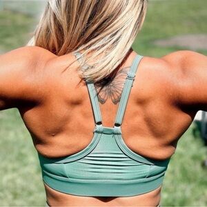 VIICAYA Vii Strappy Sports Bra Sage Green Size Medium